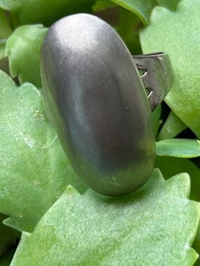 Vintage artisan Bellarri sterling silver Matte Oval domed Statement Ring sz8.25
